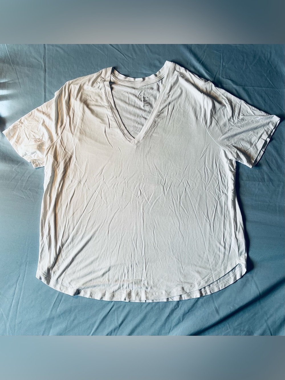 A new day Women's V-Neck Short Sleeve Tee - White